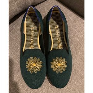Rothy’s Retired Evergreen Loafer Gold Flower